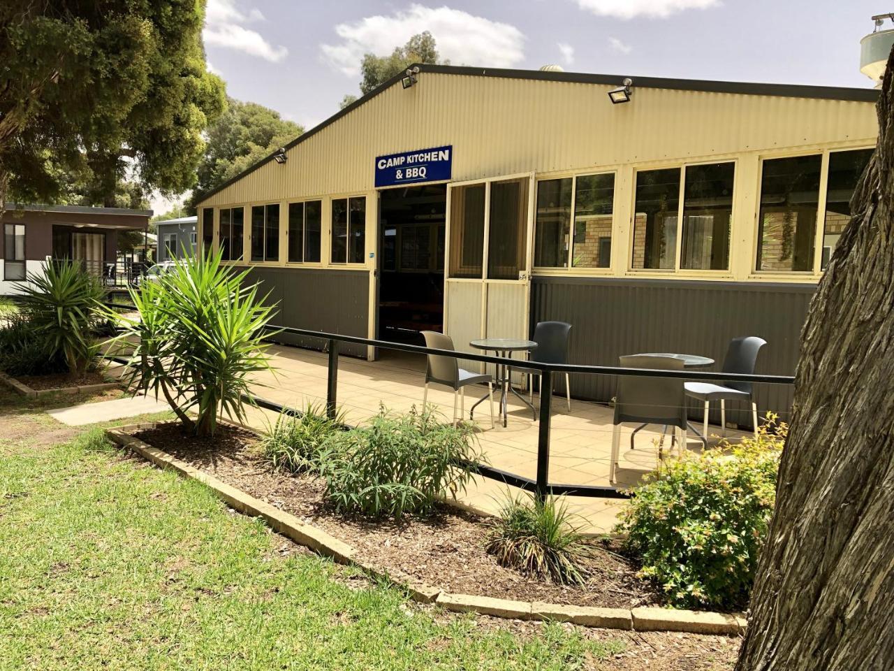 Big4 Ingenia Holidays Wagga Wagga Exterior foto